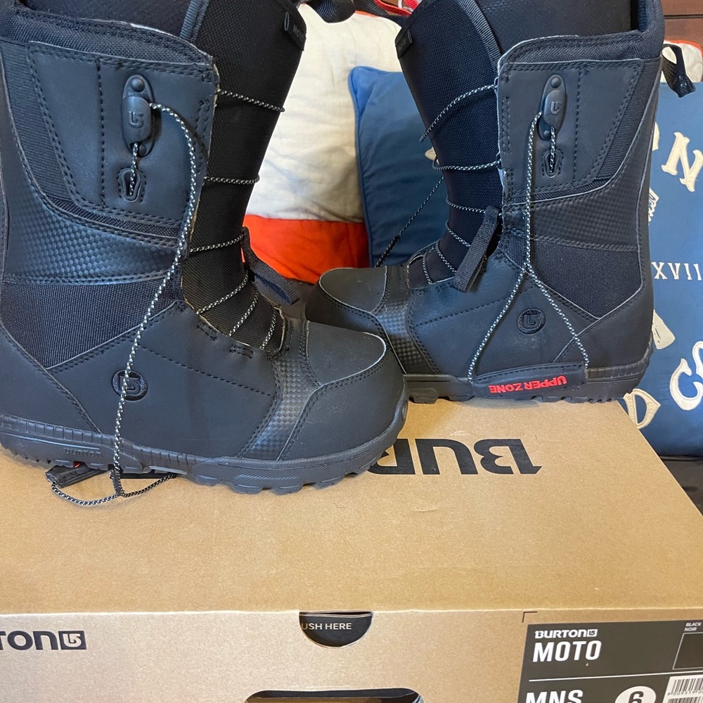 Burton Kids Snowboarding Boots Size 6